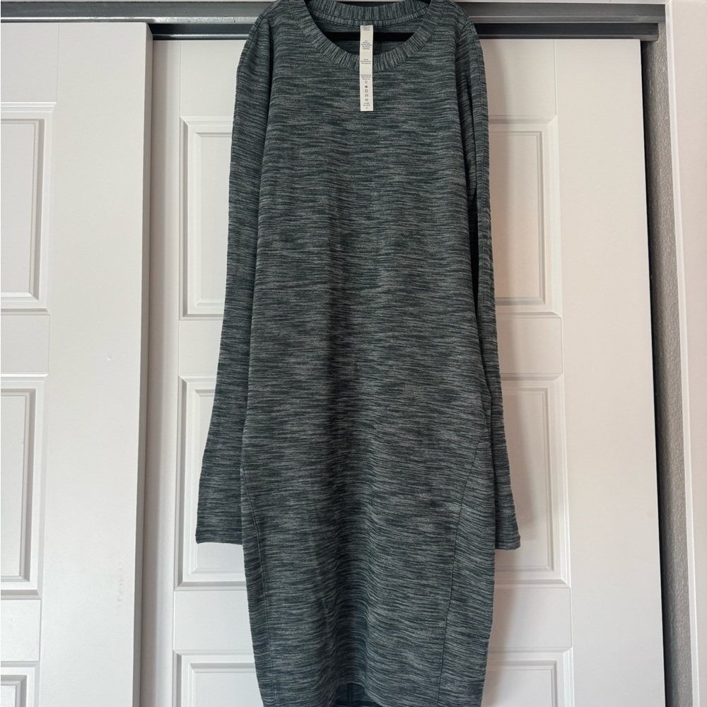 Lululemon Athletica Green heathered long sleeve Crew Neck Dress
